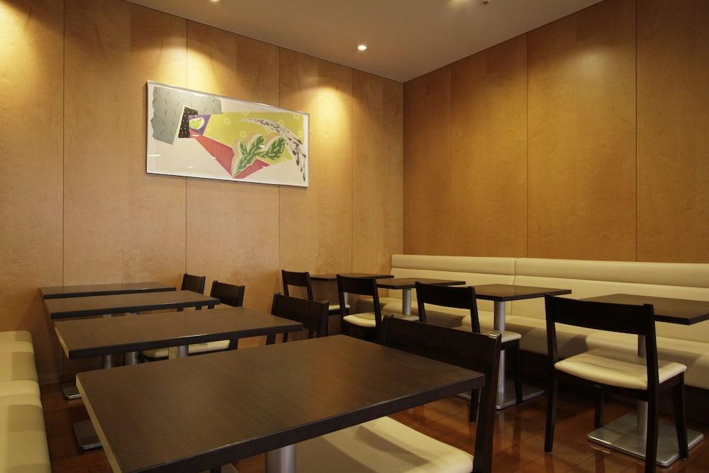 Mitsui Garden Hotel Окаяма Экстерьер фото